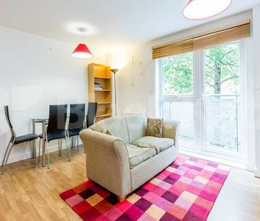 1 bedroom apartment located within a gated development with a balcony - Photo 4