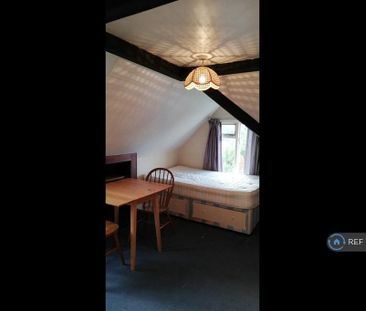 1 bedroom in a house share to rent - Photo 4