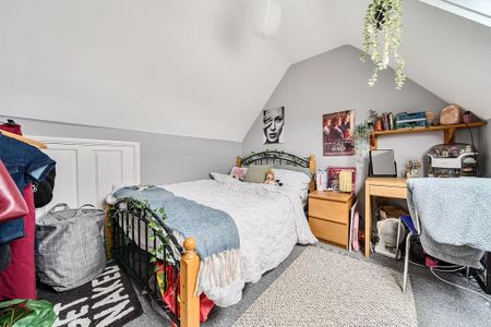 8 bedroom semi-detached house to rent - Photo 3