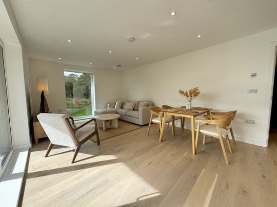 Falmouth, Falmouth, TR11 - Photo 1