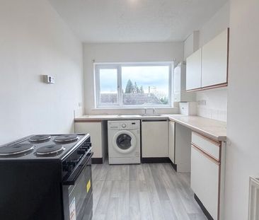 Columbia Way, Blackburn - Photo 2