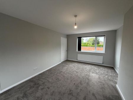 3 bedroom terraced house to rent - Photo 3