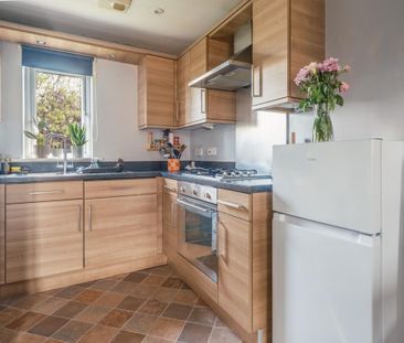 1 bedroom flat to rent - Photo 5