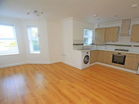 Flat to rent on - Photo 5