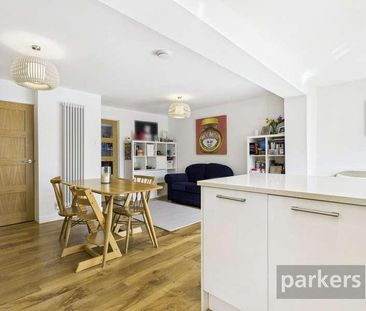 Pensclose, Witney, Oxfordshire, OX28 - Photo 6