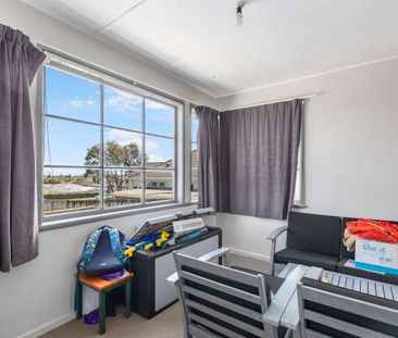 MANUREWA, 4 BEDROOMS - Photo 4