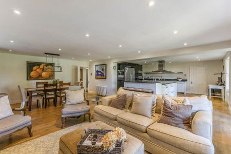 6 bedroom manor house to rent - Photo 2