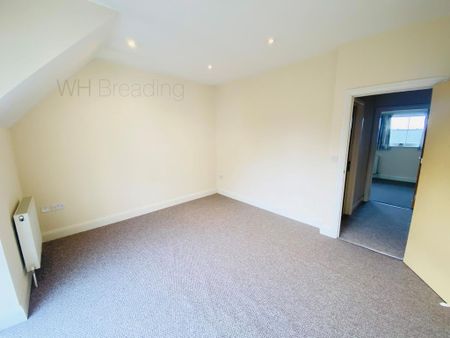 2 bedroom townhouse to rent - Photo 4