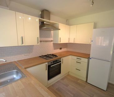 3 bedroom terraced house to rent - Photo 6