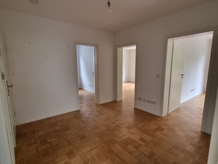 Renovierte 3- Zimmerwohnung in ruhiger Zentrallage Bergisch Gladbach - Foto 2