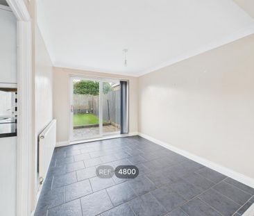3 bedroom semi-detached house to rent - Photo 2