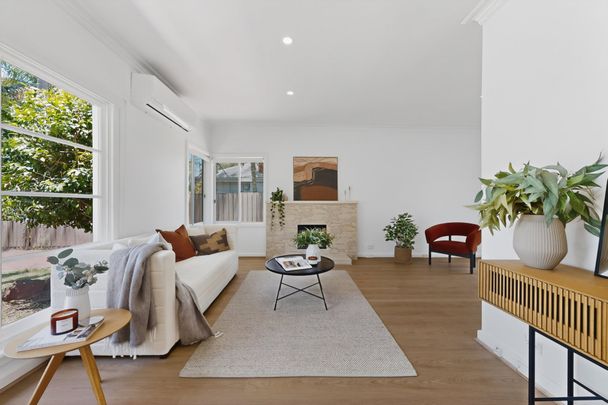 Beautifully Renovated 4 bedroom Family Home in Prime Oakleigh South - Photo 1