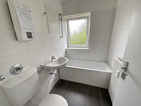 Gepflegte 3-Zimmer-Wohnung an der Egerländer Str.A! * Nähe Miele * - Photo 3