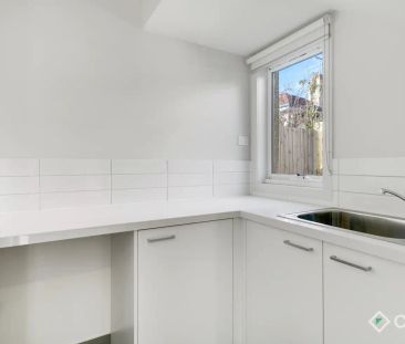 “SEASPRAY 3 Bed, 3 Bath, Balcony” - Photo 4