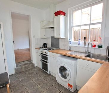 4 bedroom terraced house to rent - Photo 4
