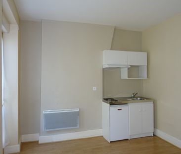 Location Appartement 2 pièces 26m² ORLEANS 45000 - Photo 4