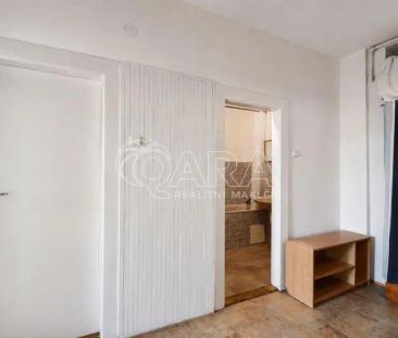 Prostorný a světlý byt 2+1 s balkonem 70m and sup2; přímo u Edenu - Photo 4