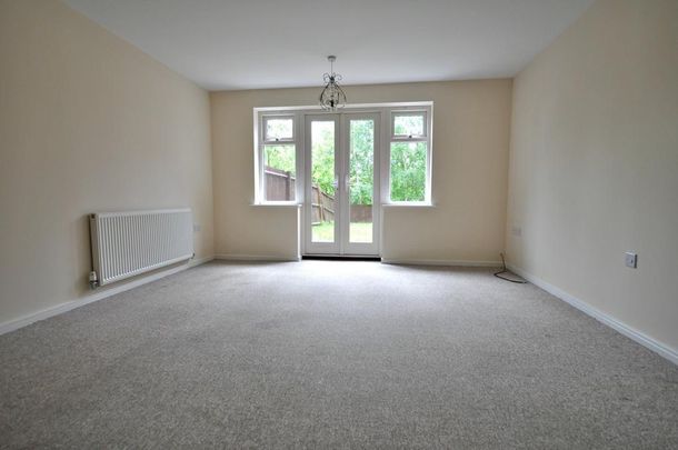 3 bedroom semi-detached house to rent - Photo 1