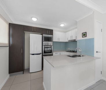 Fully Furnished Sanctuary - Photo 6