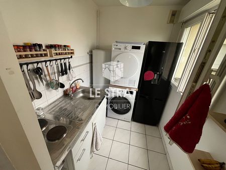 Location Appartement 1 pièce 31m² - Photo 2