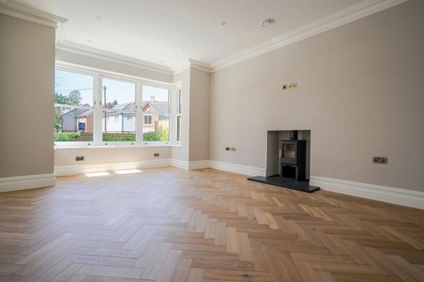 5 bedroom link detached house to rent - Photo 1