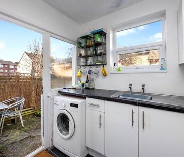 Charming light and airy double-bedroom garden flat to let in Brighton - Photo 1