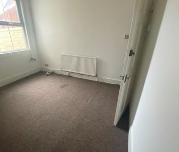1 Bed Flat, Liverpool Road, RG1 - Photo 1