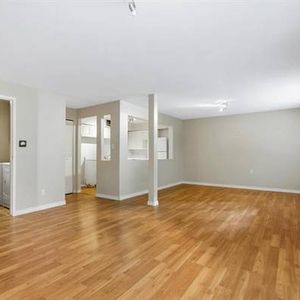 2 beds + 1 bath Renovated in - Photo 2