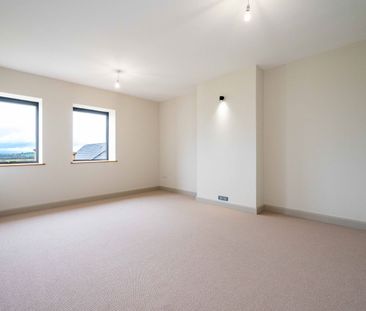 Cross Keys, Hereford - Photo 2