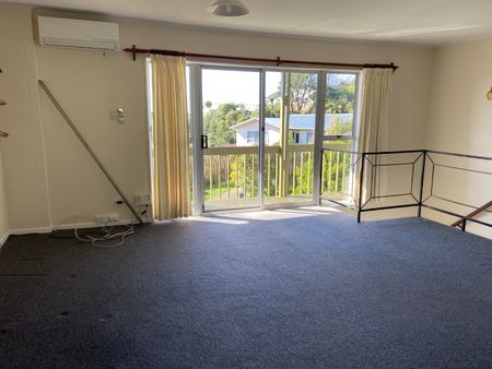 Newlands living - Photo 3