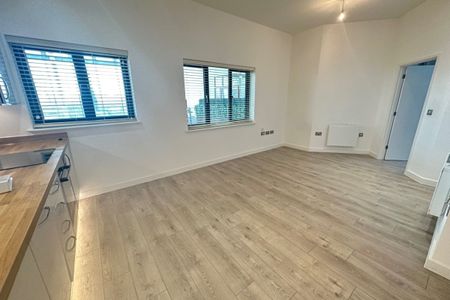 Edinburgh Gate - Photo 5