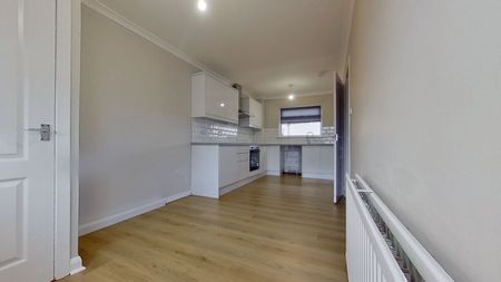 3 bedroom terraced house to rent - Photo 4