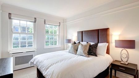 A Bright Two Bedroom Apartment in South Kensington - Photo 2
