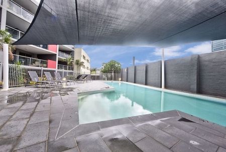 FURNISHED STUDIO APARTMENT FOR RENT IN CENTRAL LOCATION! - Photo 4