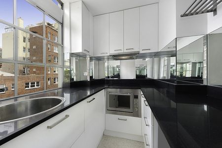 40/2 Greenknowe Avenue, Elizabeth Bay NSW 2011 - Apartment For Rent | Domain - Photo 2