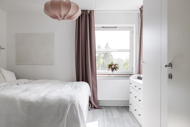 Flygkårsvägen, Täby - Photo 1