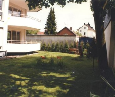 Schöne 2 Zi. Wohnung mit Balkon und optional anmietbarer Doppelgarage - Photo 2
