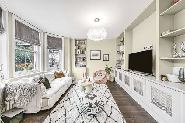 A high spec two double bedroom apartment within this popular mansion block in Maida Vale. - Photo 1