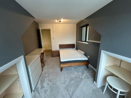 3 bedroom semi-detached house to rent - Photo 5