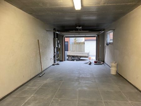 Gerenoveerde woning met 3 slpk en garage te Rollegem-Kapelle - Photo 4