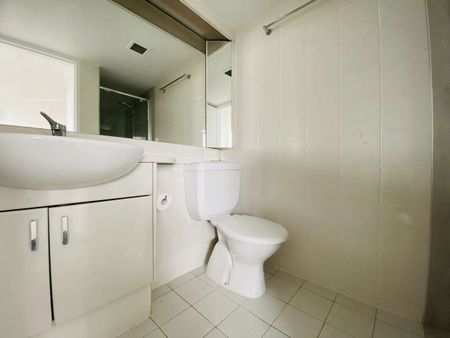 2 BED + 2 BATH with CITY and River views Level 9 - Photo 5