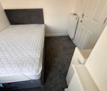 12 Tuke Avenue - Photo 2