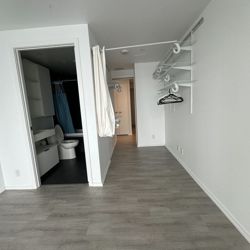 For Lease - 5 St Joseph Street Unit# 4210, Toronto, Ontario - Photo 1