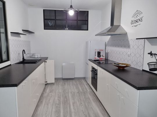 Appartement de Type 2 Meublé 50m² Climatisé avec Véranda FLASSANS SUR ISSOLE, - Photo 1