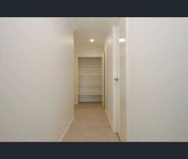 90 Brentford Road, Richlands, Qld 4077 - Photo 2