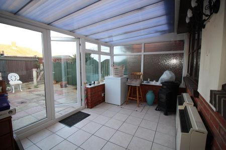 1 bedroom bungalow to rent - Photo 3