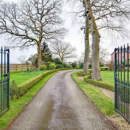 Platts Lane, Hatton Heath, CH3 - Photo 1
