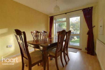 3 bedroom detached house to rent - Photo 5