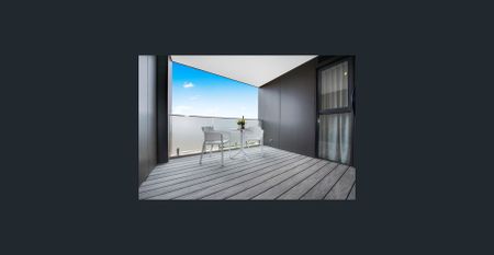 LUXURY 2 BEDROOM PENTHOUSE APARTMENT WITH NORTH FACING HARBOUR VIEWS - Photo 3