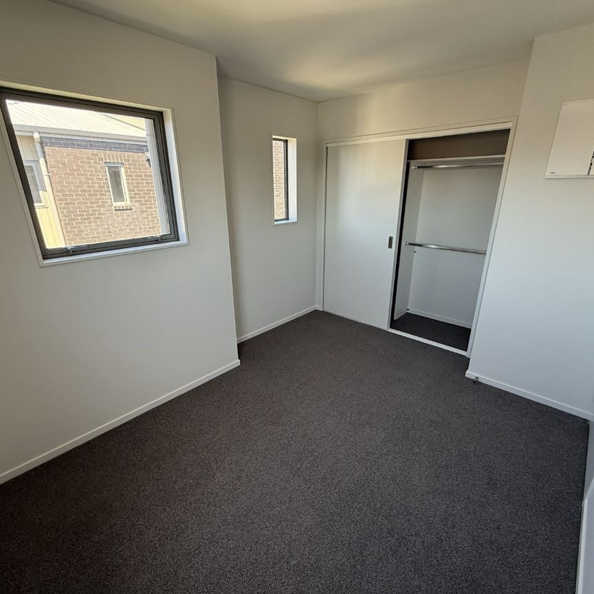 9 Te Ara Wai, Mangere East - Photo 1